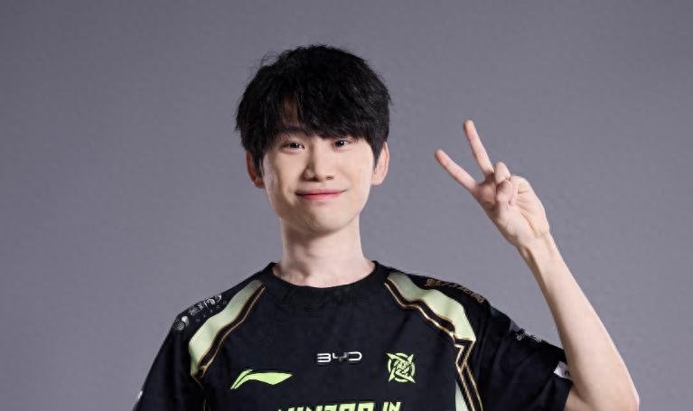 Doinb迎来三赛季高光表现，IG球迷沸腾！